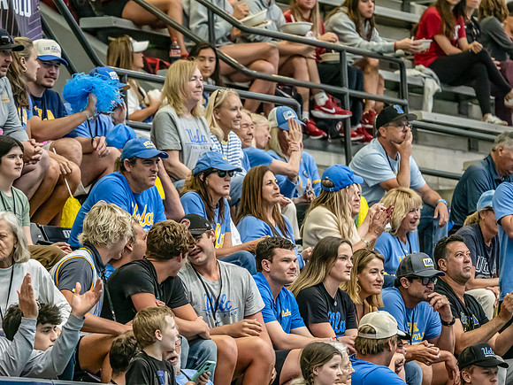 fans- 2025 NCAA Women's Water Polo 1181-Edit