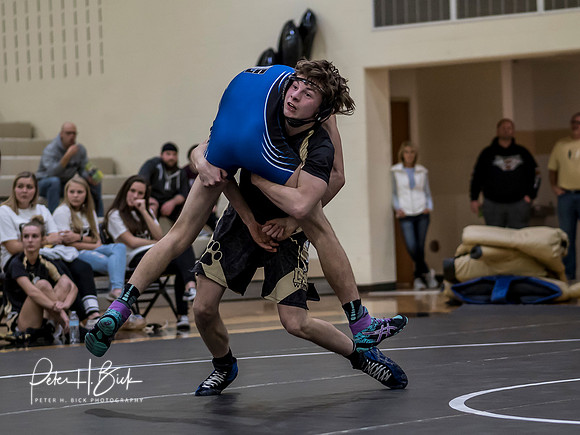 Lapel Wrestling 2018-19 0325