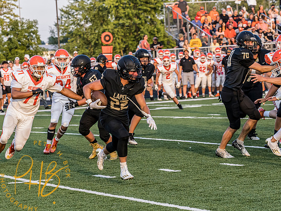 Lapel Football 2022 0333-Edit