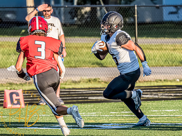 Lapel Football 2022 0819-Edit