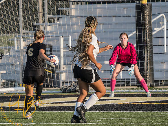 Lapel Girl's Soccer 2025 0890-Edit