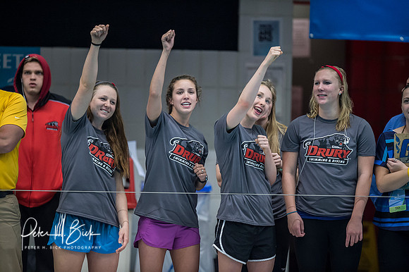 drury-team-cheering- ncaa-dii-2015-1997