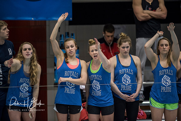 queens-team-cheering- ncaa-dii-2015-4350