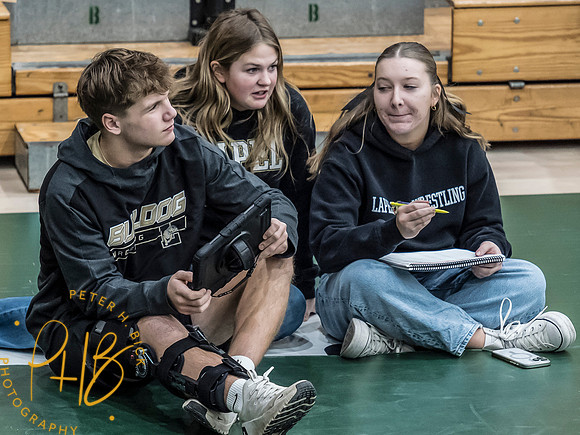 Lapel Wrestling 2025-26 0233-Edit