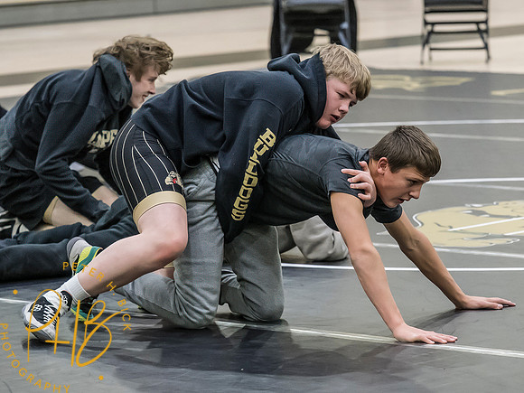Lapel Wrestling 2025-26 1163-Edit