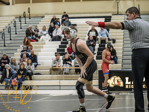 Lapel Wrestling 2025-26 1239-Edit