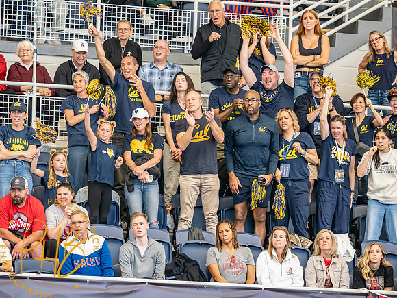 fans-cheering- 2026 Women's NCAA S&D 0980-Edit