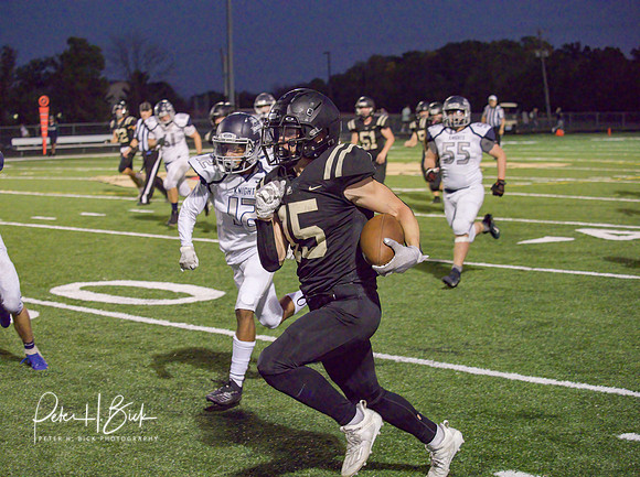 Lapel Football 2020 1568-denoise-low-light _