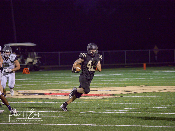 Lapel Football 2020 1627-denoise-low-light _