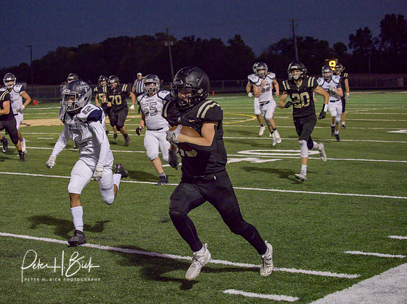 Lapel Football 2020 1566-denoise-low-light _