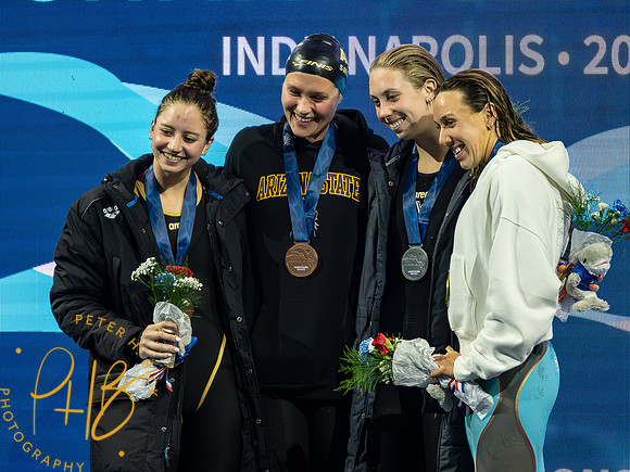 torri-huske-olivia-smoliga-gretchen-walsh-abbey-weitzeil- 2023 US Nats 5076-Enhanced-NR