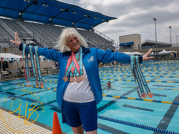 swimmer-and-medals- 2025 USMS Spring Nationals 4237-Edit