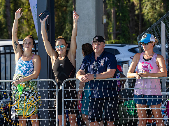 venue-swimmers-cheering- USMS Sum Nats 2023 1692-Enhanced-NR