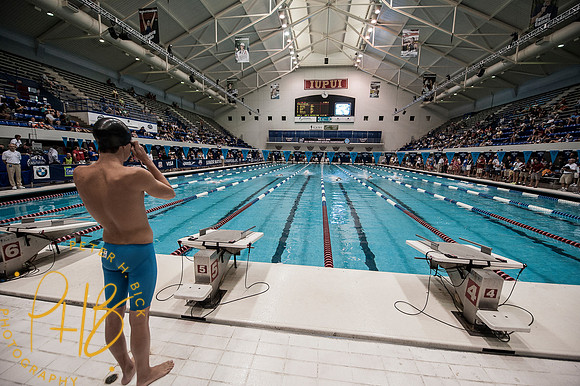 Waiting Venue 2012 Jr. Nationals 0586