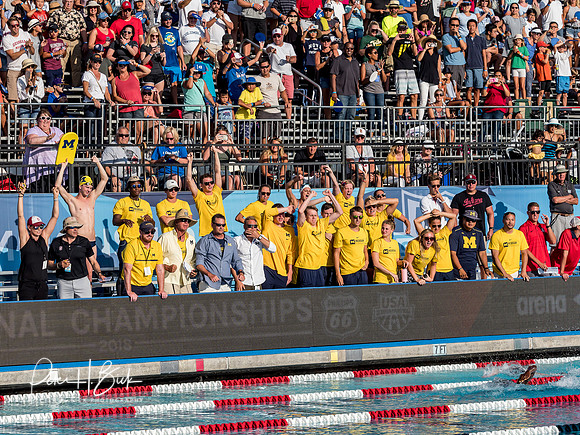 michigan-team-cheering-2018-us-nationals 2147