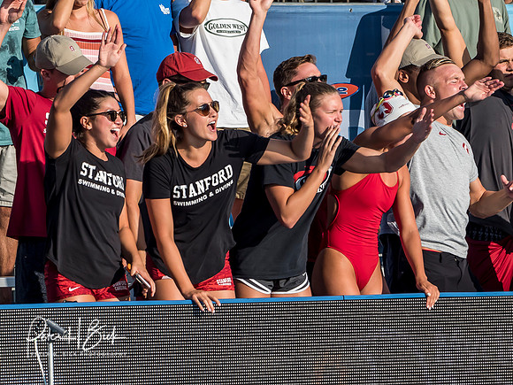 stanford-team-cheering-2018-us-nationals 4025