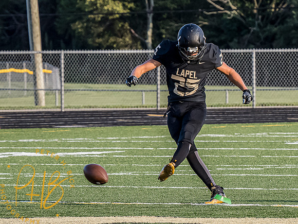 Lapel Football 2022 0191-Edit
