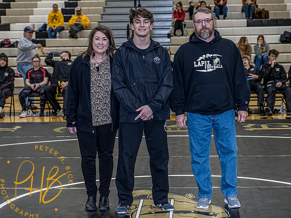 Lapel Wrestling 2021-22 0041-Edit