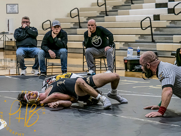Lapel Wrestling 2021-22 0075-Edit