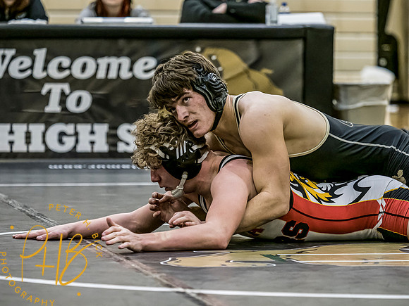 Lapel Wrestling 2021-22 0169-Edit