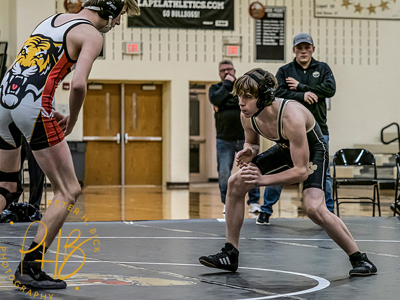 Lapel Wrestling 2021-22 0253-Edit