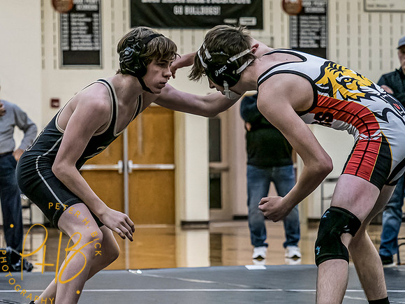 Lapel Wrestling 2021-22 0258-Edit