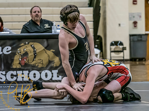Lapel Wrestling 2021-22 0262-Edit