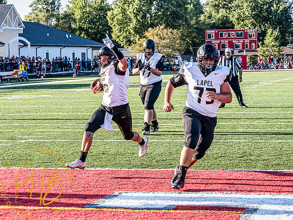 Lapel Football 2022 0737-Edit