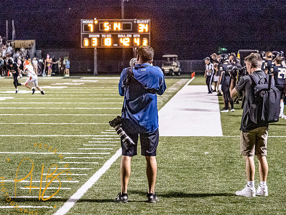 Lapel Football 2022 0518-Edit