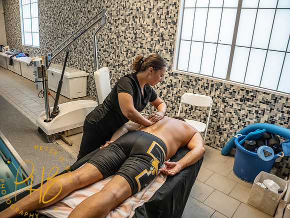 massage- 2022 USMS Summe Nats 0364-Edit