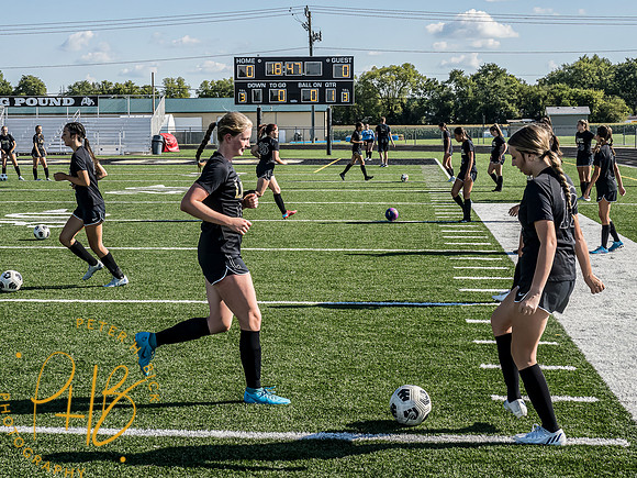 Lapel Soccer 2022 0043-Edit