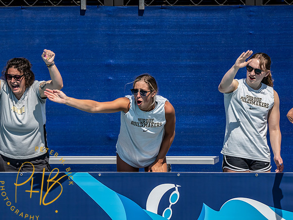 purdue-swimmers-cheering- 2024 Summer Nationals 0596-Edit