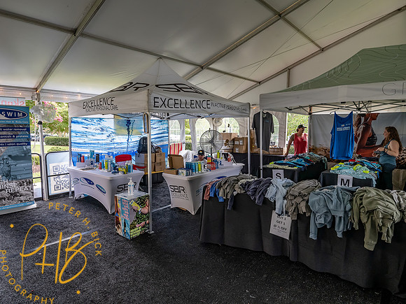 venue-merchandise- 2022 USMS Summe Nats 2679-Edit