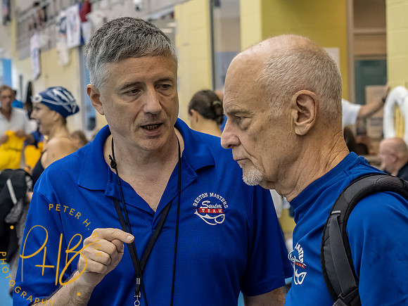 venue-coach discussion- 2022 USMS Summe Nats 3181-Edit