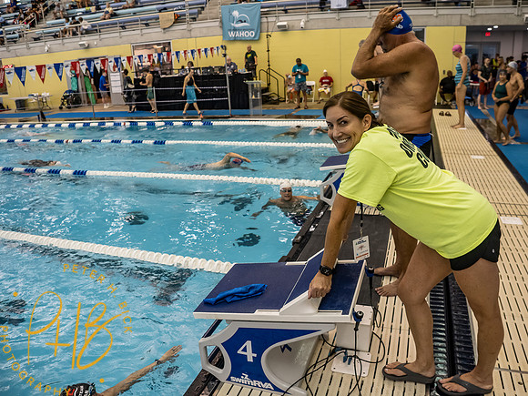 on-deck-coaches- 2022 USMS Summe Nats 0576-Edit