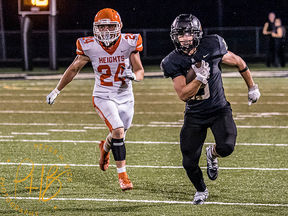 Lapel Football 2022 0502-Edit