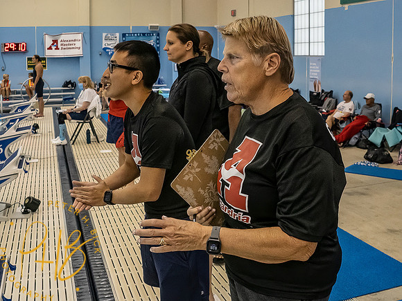 alexandria-masters-cheering- 2022 USMS Summe Nats 1562-Edit