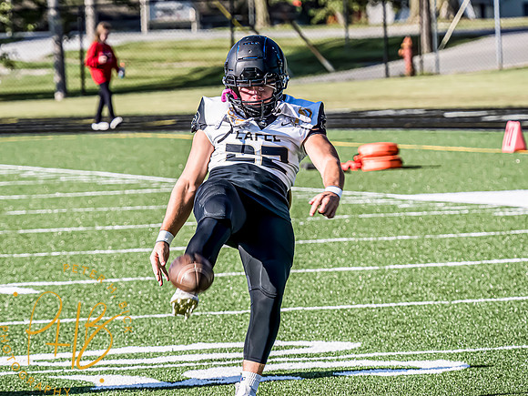 Lapel Football 2022 0533-Edit