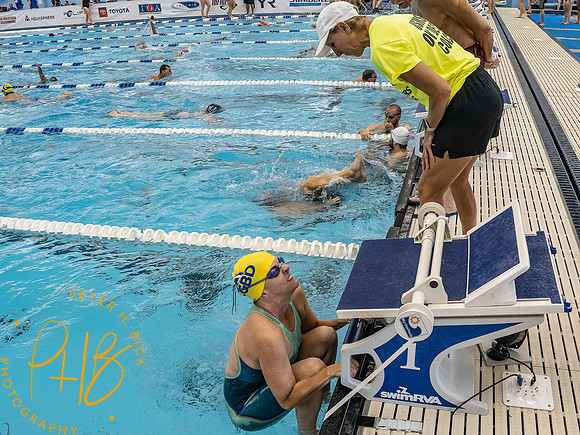 on-deck-coaches- 2022 USMS Summe Nats 0563-Edit