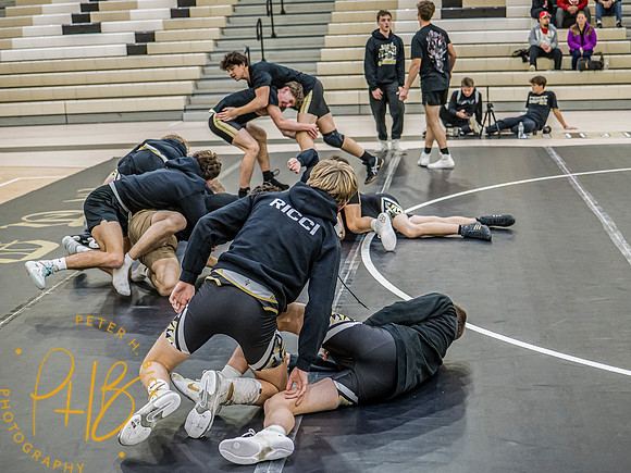 Lapel Wrestling 2024-25 0348-Edit